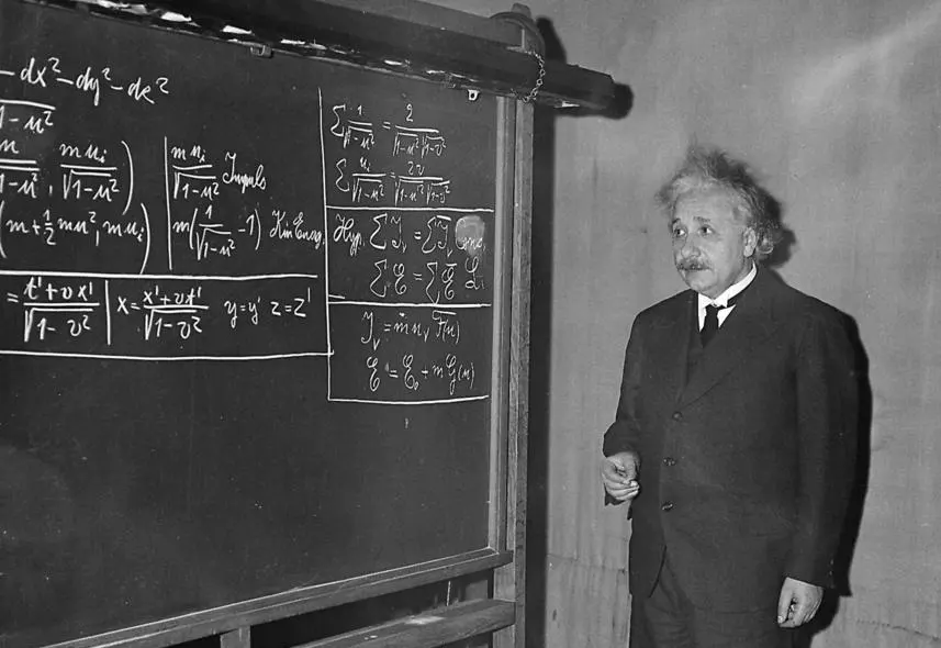 Albert Einstein était-il vraiment nul à l'école - planete-eleve.com